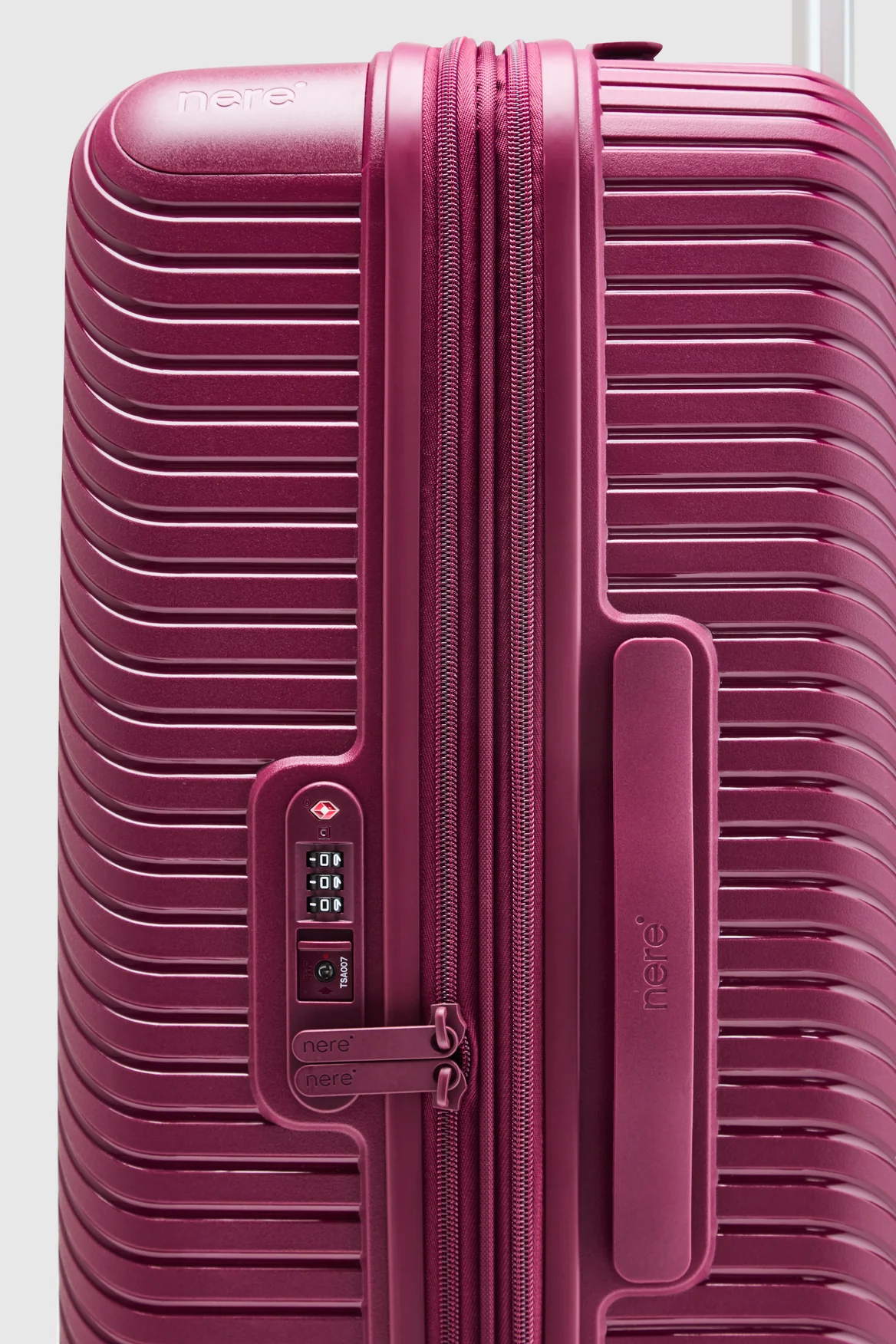 Bondi Check-In 66cm Suitcase - Image 7