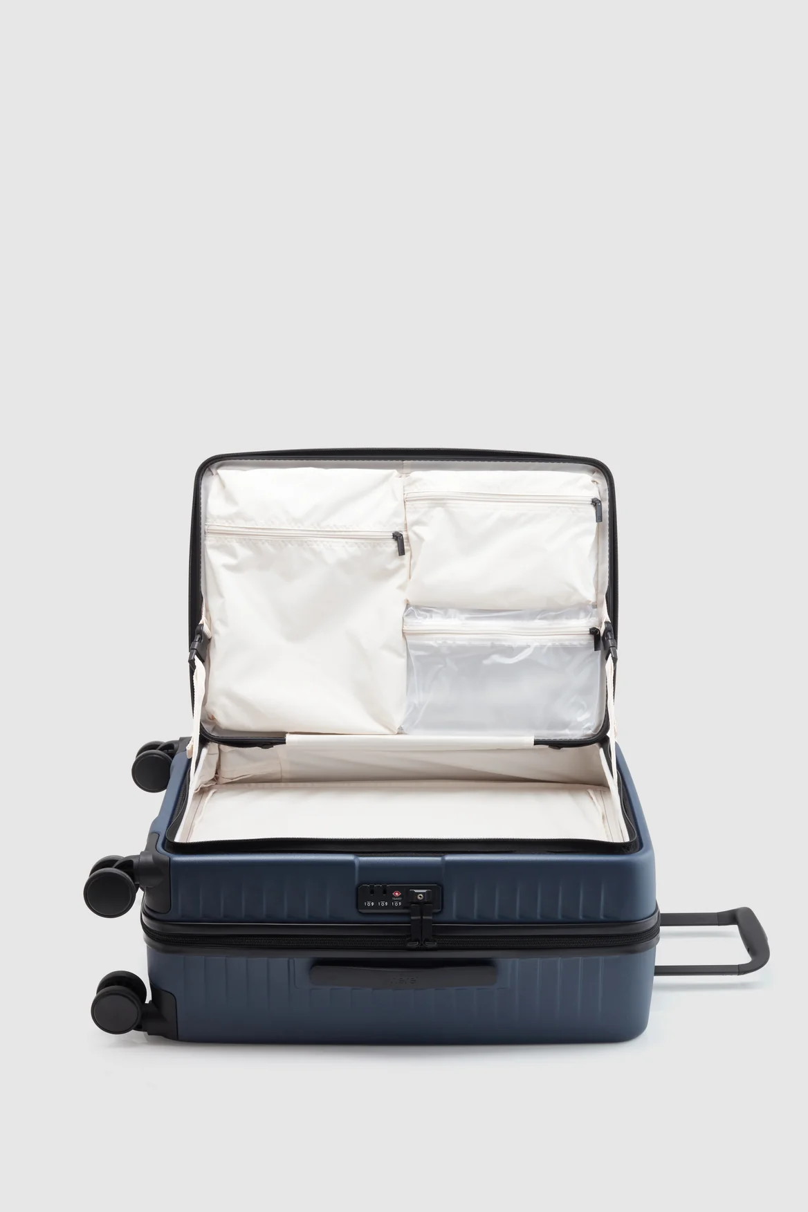 Venture Dual Open 3pc Suitcase Set - Image 5