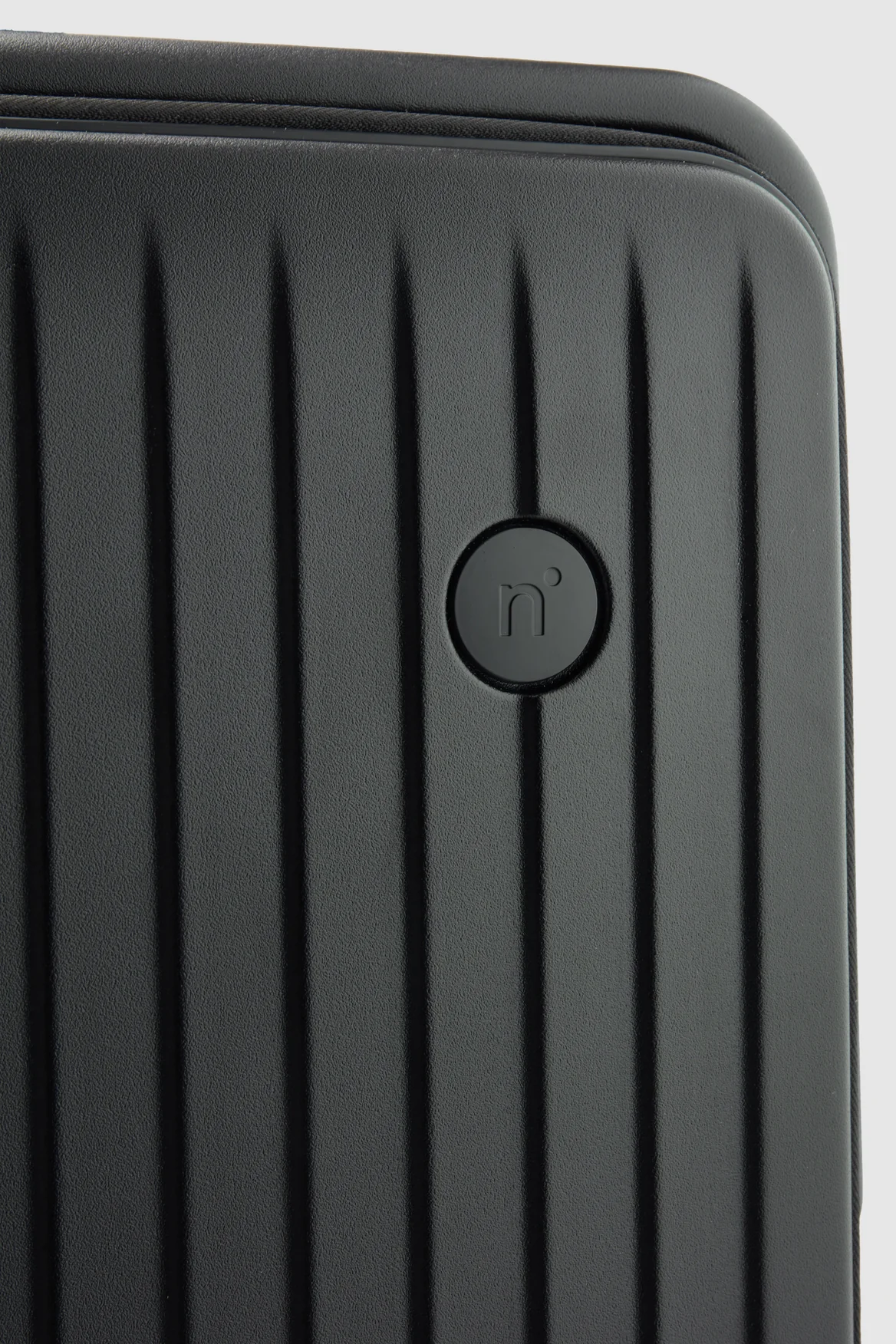 Venture Dual Open 66cm Suitcase - Image 9