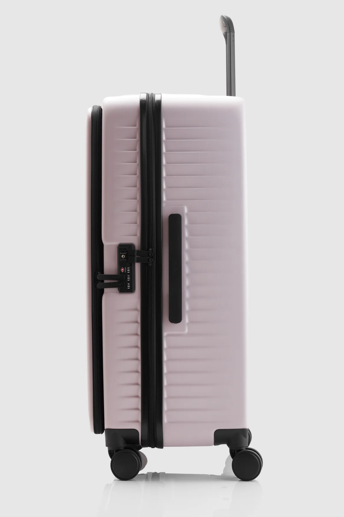 Venture Dual Open 76cm Suitcase - Image 2